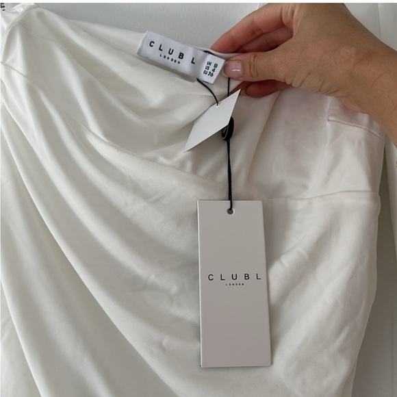 Club L London Maternity Dress - Picture 6 of 13